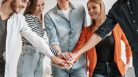 “激情之战：热火主场能否击溃绿军豪情？”