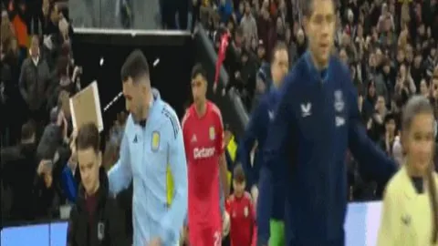 孙杨荣耀时刻：共进退的新锐同行——澎湃独家报道